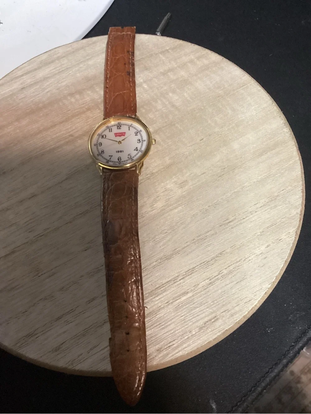 Levi's Gold-Tone Case White Dial Brown Leather Strap Wristwatch